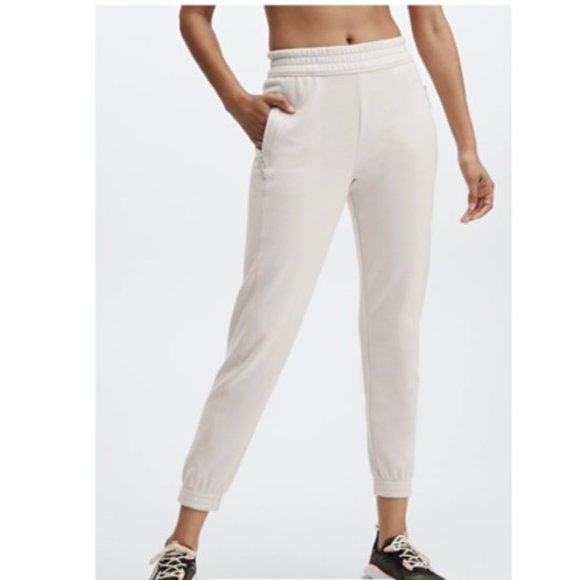 Fabletics Cream Eco-Conscious Slim Sweatpants - NEW - Picture 1 of 13